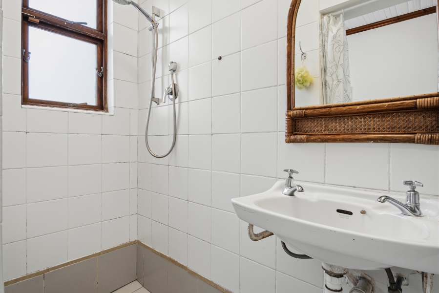 To Let 4 Bedroom Property for Rent in Woodstock Western Cape